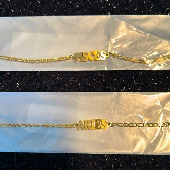 BOTH FOR $5 ANKLE BRACELETS GOLD - Picture 1 of 3